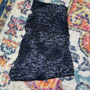Lululemon 28” Wunder Under Crackle